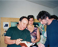 Con Joaquín Sabina y su esposa Jimena Coronado. Estudio del artista, La Habana.